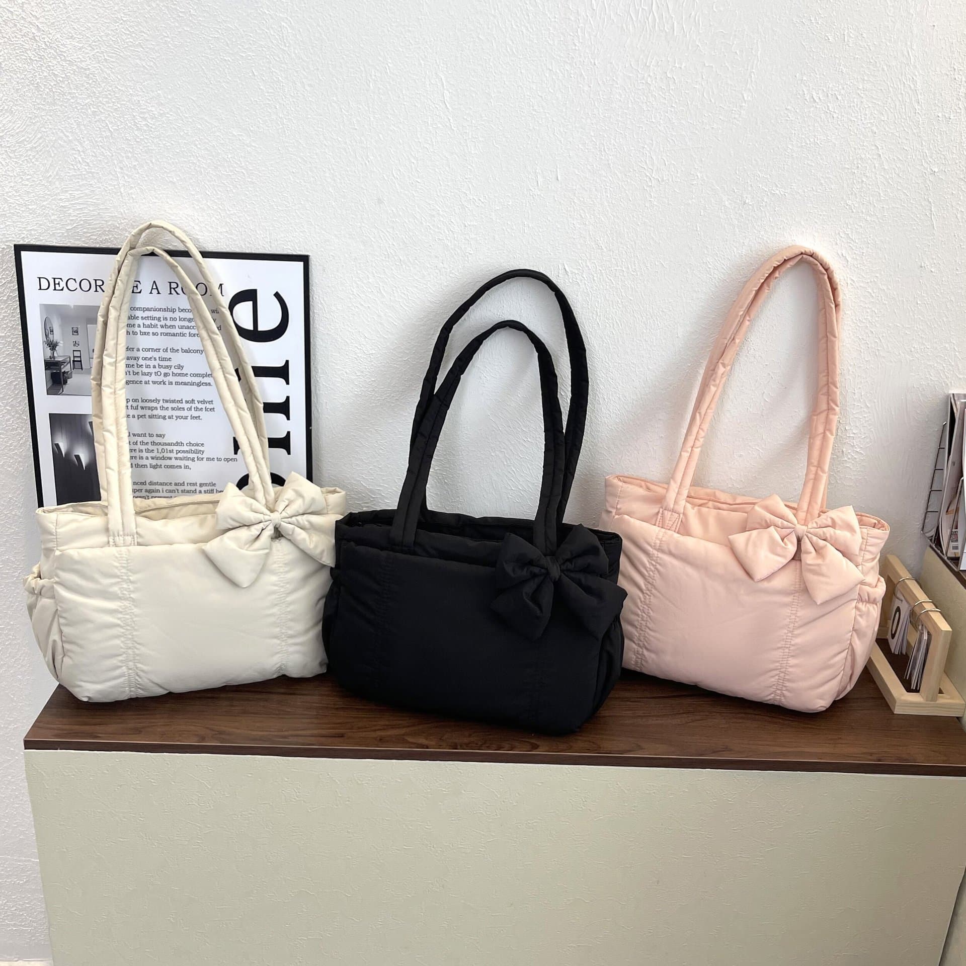 Cross-border Korean Style Large Capacity Underarm Tote Bag Short Trip Travel Bag Luggage Bag Padded Cotton Bag Storage Portable Casual Bag