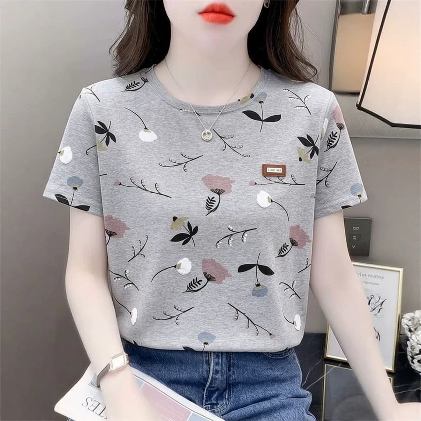 Pure Cotton Floral Print Stylish Short-Sleeved T-Shirt for Women, New Summer Fashion, Age-Reducing Loose Gray Top T-Shirt