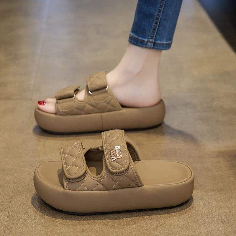 Cloud-like Thick Sole Slippers for Women Summer 2025 New Fashion Style for Dresses Beach Sandals
