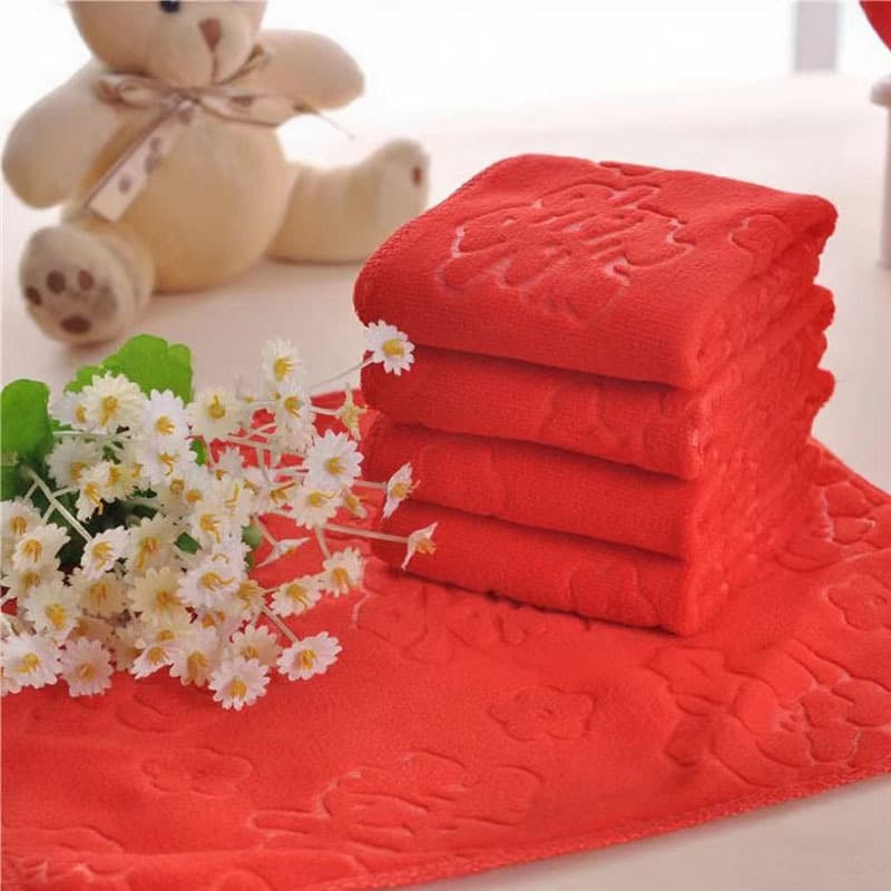 Manufacturer Wholesale Deep Red Bath Towels, Microfiber Wedding Favors with Embossed Double Happiness, Absorbent and Thick 70*140