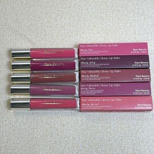 Rare Beauty Selena Hydrating Glossy Lip Gloss Nearly Neutral 3.8ml Nude Brown Milk Tea