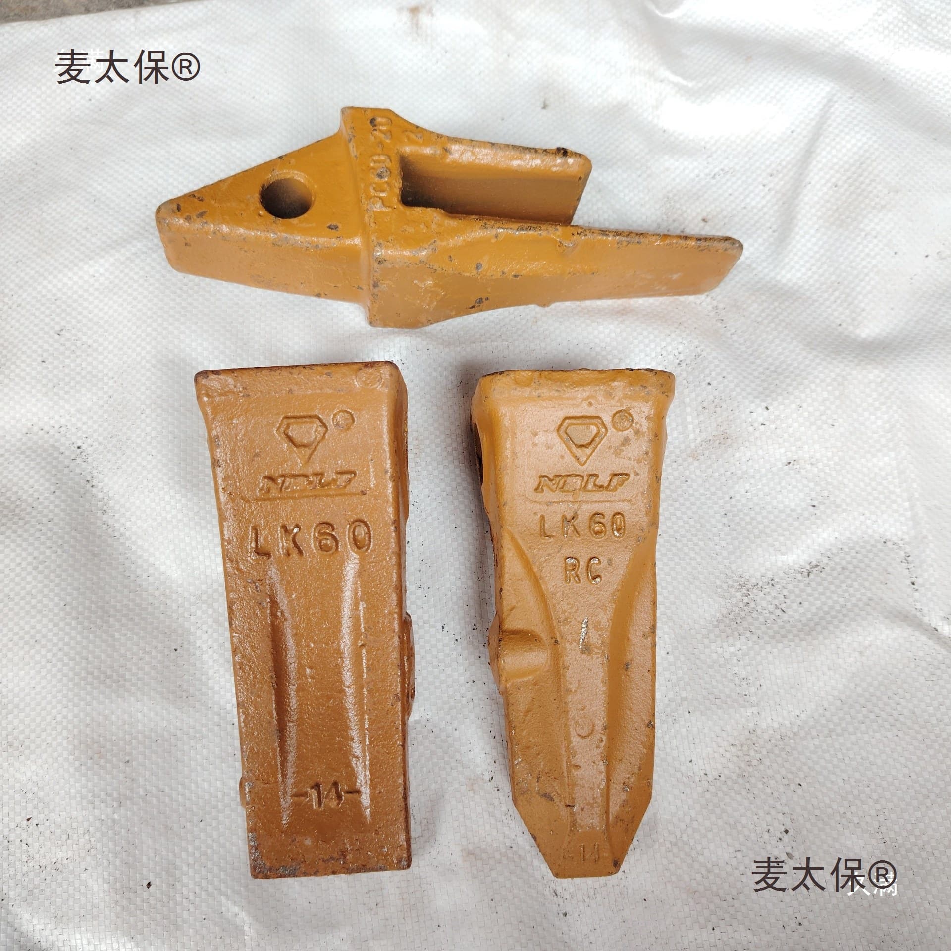 Komatsu PC60 PC100 Excavator Bucket Teeth, Flat Teeth, Pointed Teeth, Ice Breaking Teeth, Wear-Resistant Teeth, Tooth Holder Accessories, Metabo