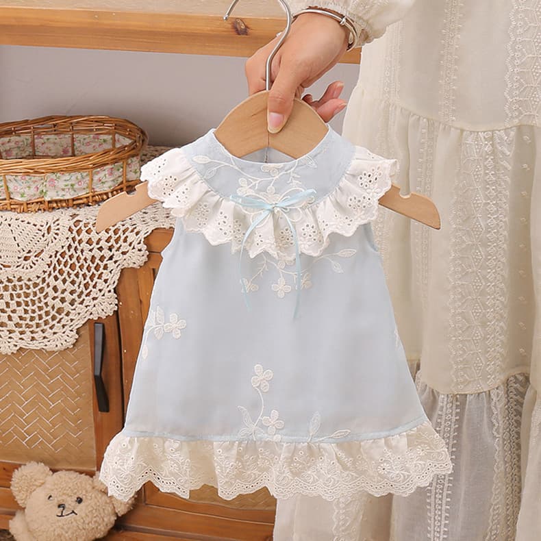 Nipple newborn baby clothes lace blue small fresh baby dress temperament princess dress one-year-old dress