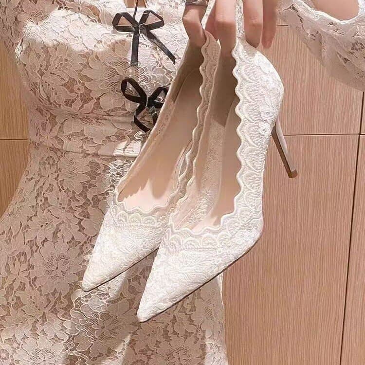 White High Heels Wedding Shoes for Women 2025 Summer New Pointed Toe Stiletto Heel Embroidered Lace Xiuhe Wedding Dress Bridal Shoes