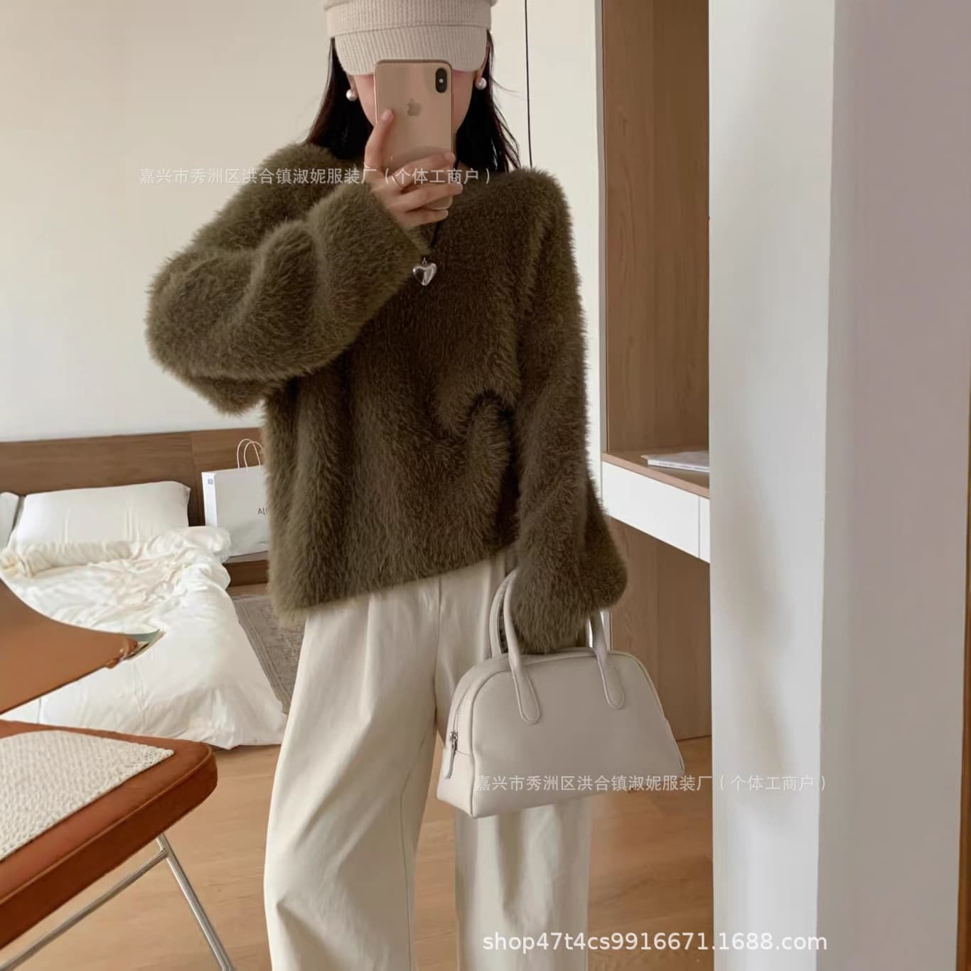 2025 Winter Style Korean Version Imitation Mink Velvet Round Neck Retro Soft Long Sleeve Pullover Knit Sweater Coat