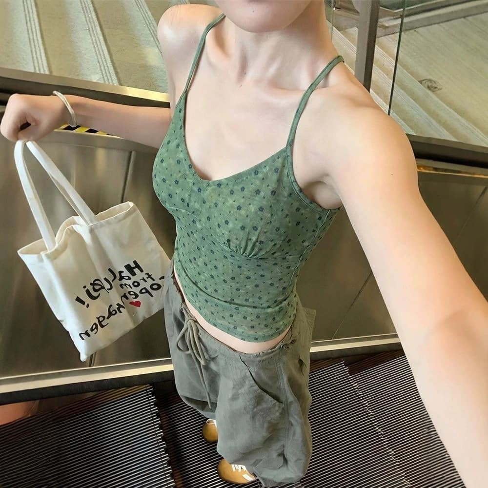 French Gentle Floral Sleeveless Camisole Top Women 2026 Summer Slim Fit Waist-Cinching Hot Girl Top