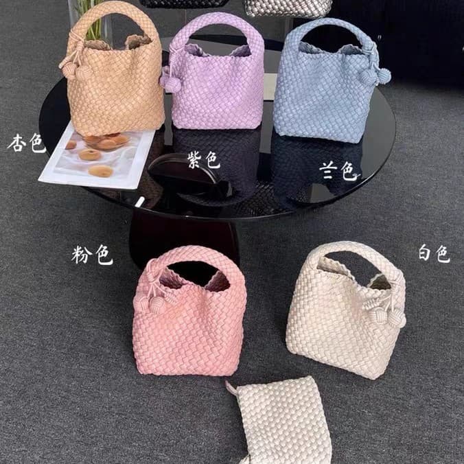 2025 New Woven Handle Fashion Bucket Bag Casual Versatile Crossbody Mother-Child Bag Soft Leather Shoulder Bag