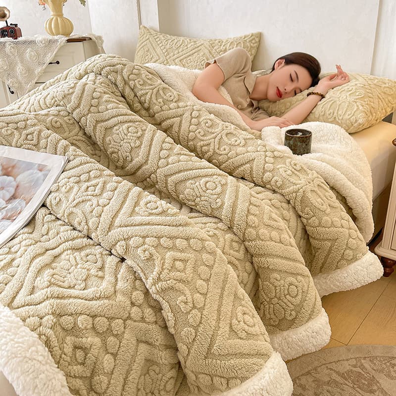 Cross-border European-style thickened carved fleece nap blanket, lamb fleece small throw, office sofa cover, gift blanket