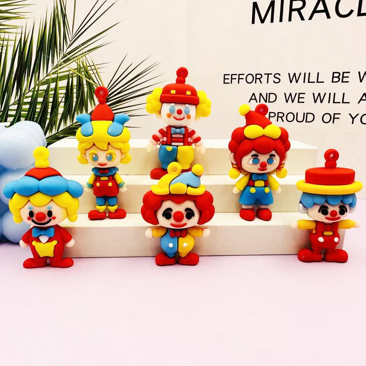 Cross-border clown keychain pendant cartoon circus clown figure charm quirky bag accessory small gift