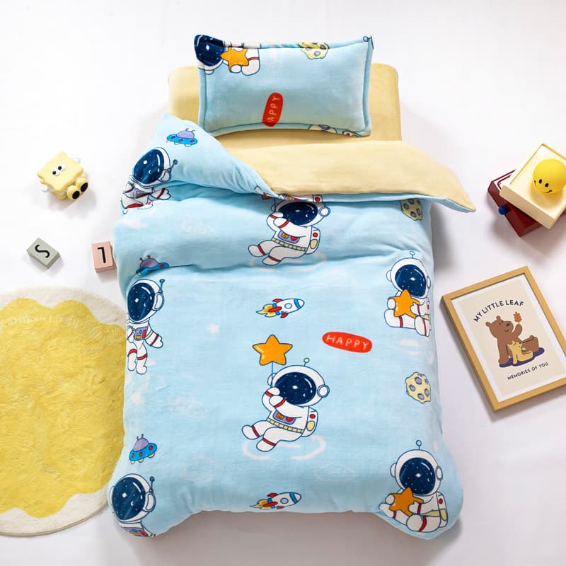 Category A Milk Fleece Three-Piece Set, Coral Fleece Kindergarten Quilt Cover, Winter Children's Baby Enrollment Nap Quilt Inner Set