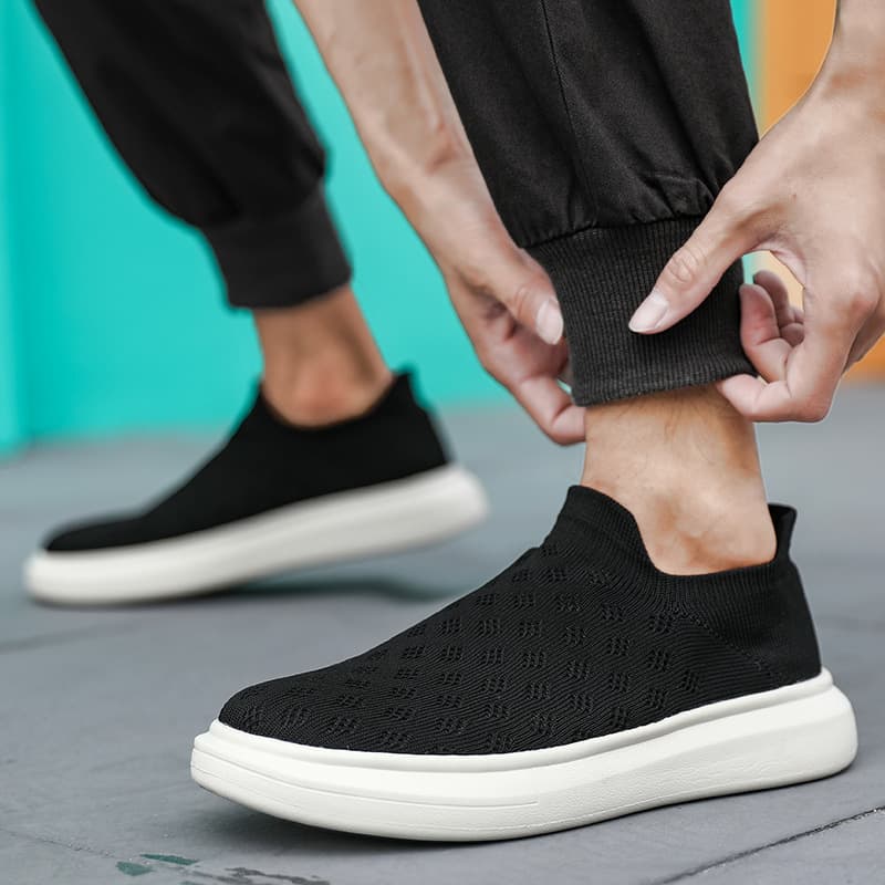 Men's and Women's Casual Shoes 2025 New Summer Breathable Mesh Hollow Out Sneakers