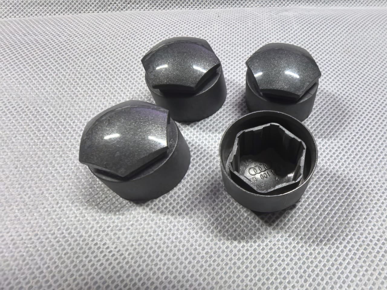 8W0601173 4M0601173A 8WD601173 Aoyou A4LA6LQ5LA5A7Q7 Tire lug nuts