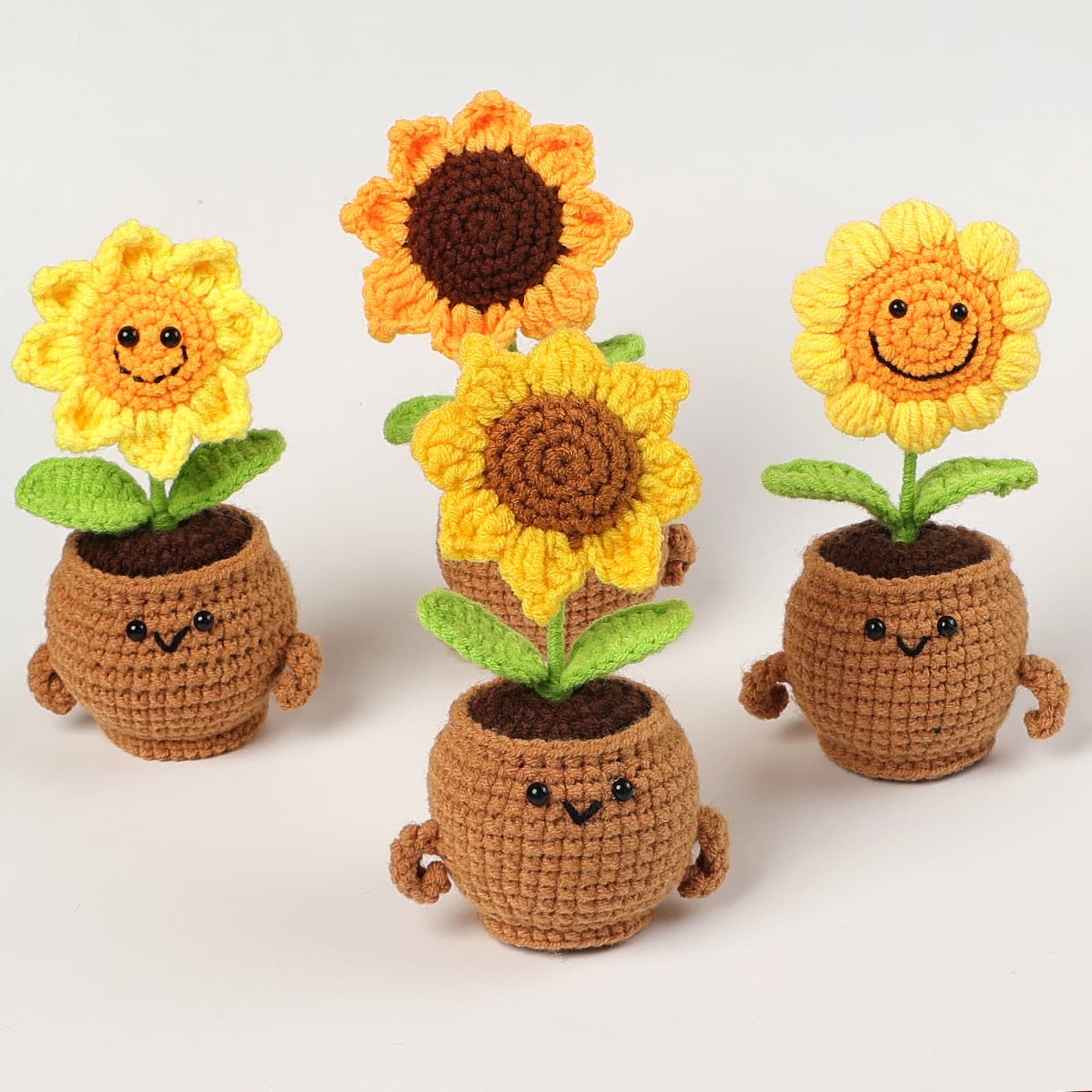 Finished Cross-Border Hand-Woven Yarn Smiling Sunflower Potted Plant Cute Expression Small Ornament Sunflower Gift for Teacher