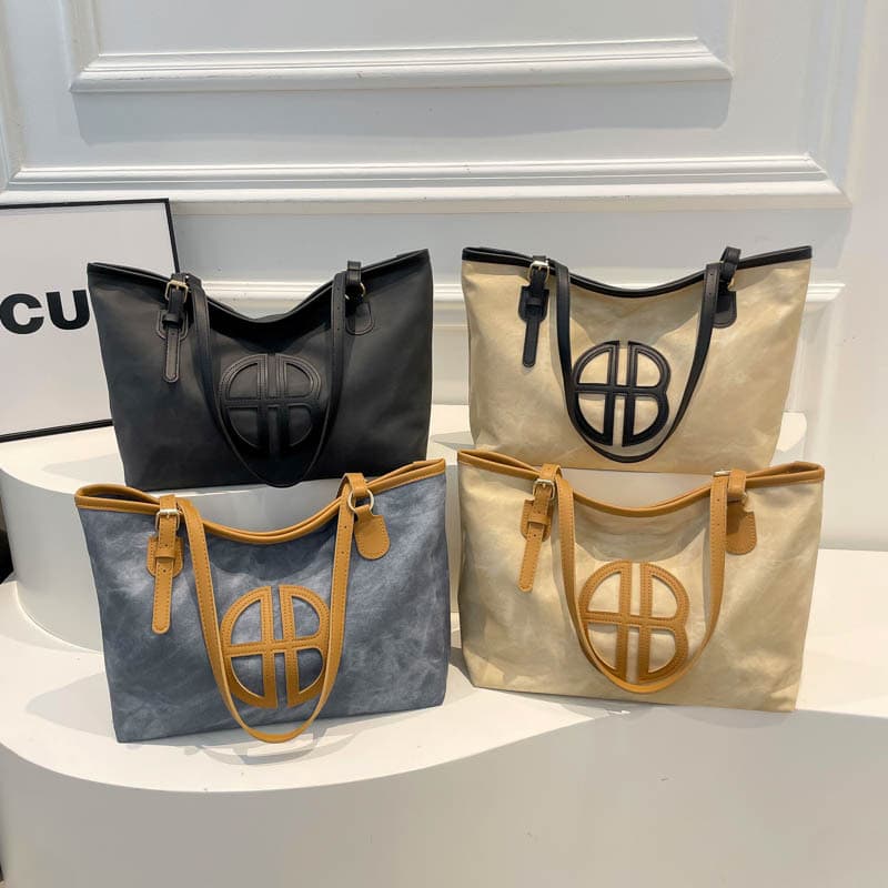 This year's popular large capacity stylish 2025 autumn chic patchwork personality Korean street underarm tote shoulder bag.