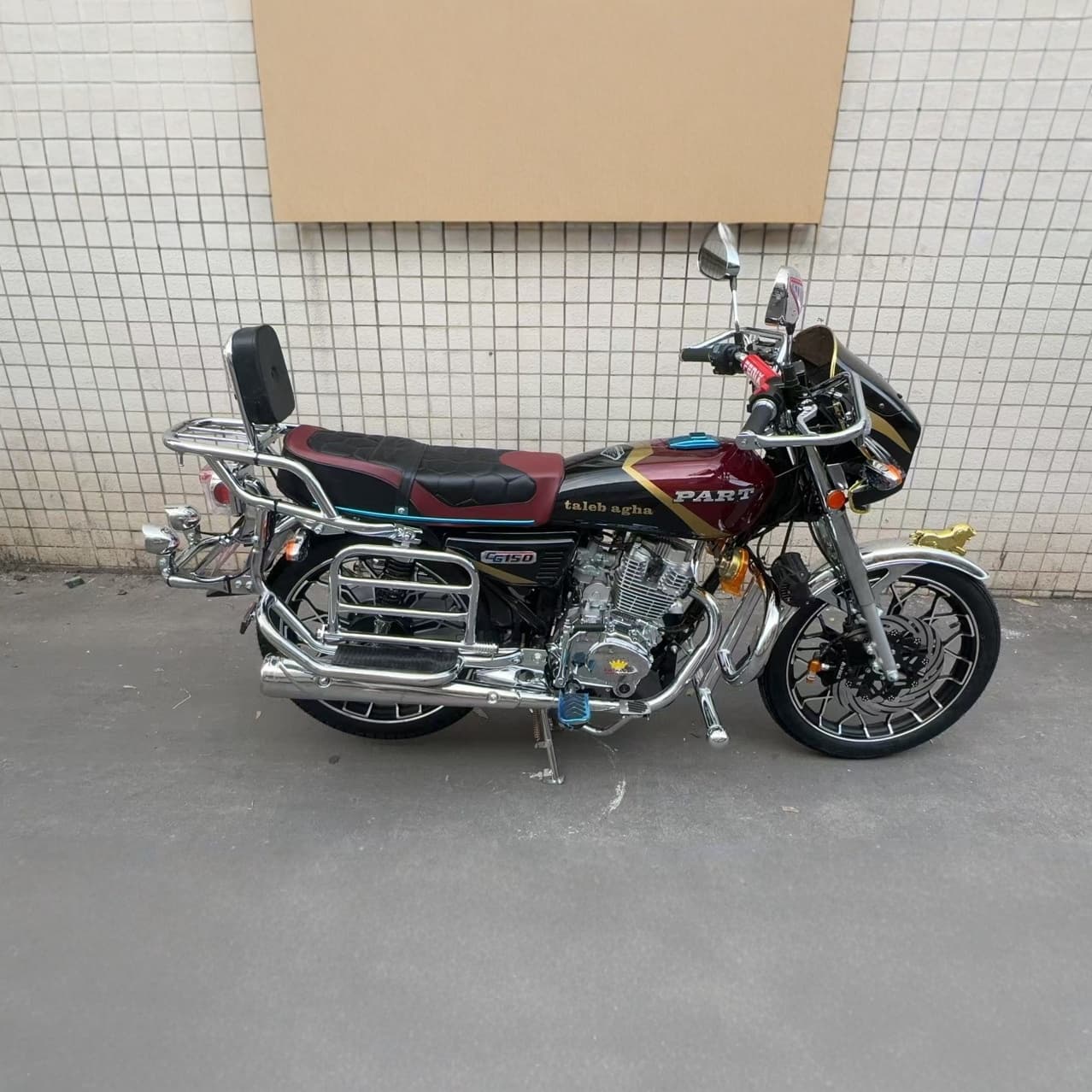 Negotiable Export to Middle East Luxury Hooded Model CG 125cc 150cc Two-Wheel Motorcycle Fuel Motorcycle
