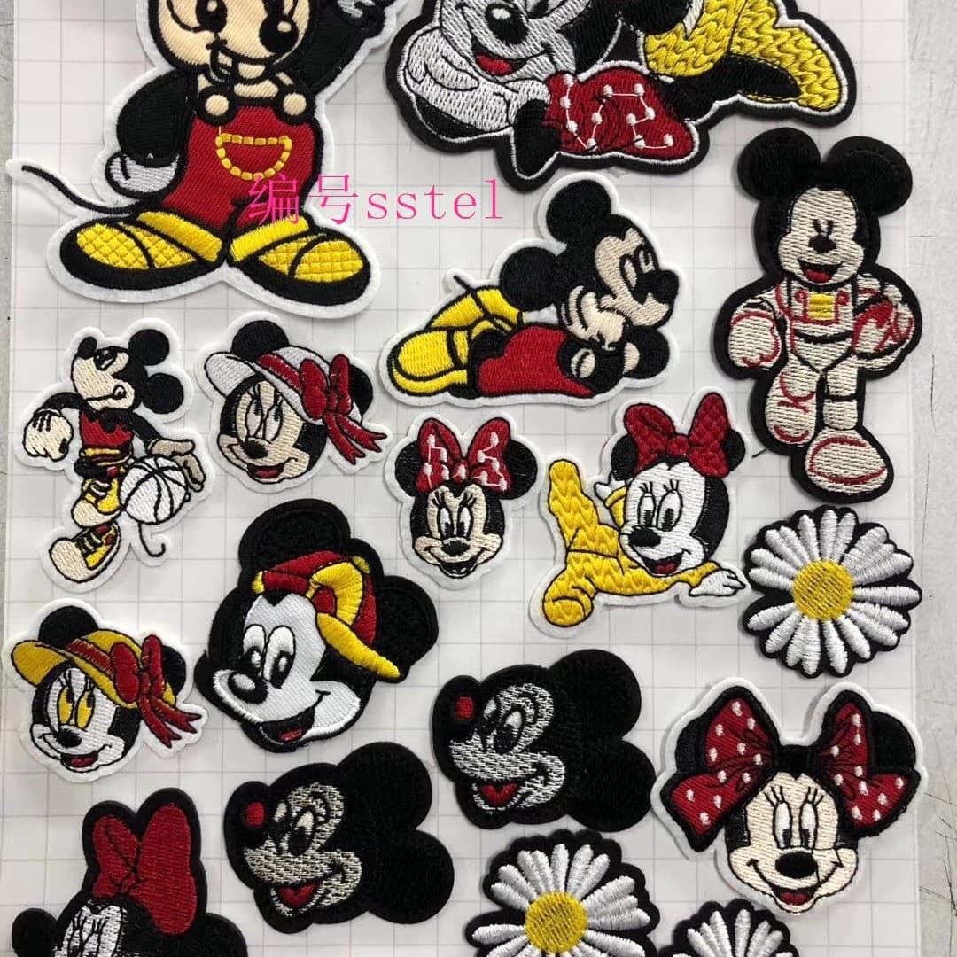 Children's bedding decorative stickers, childlike aesthetics, Minnie and Mickey daisy embroidered cloth stickers, children's clothing embroidered labels sstel