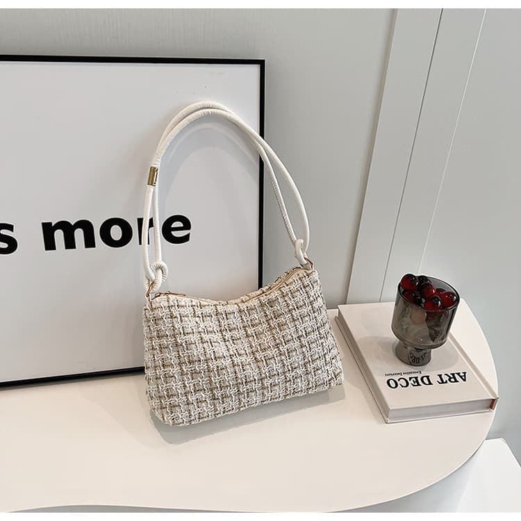 2025 New Style Chanel-Inspired Woven Shoulder Bag for Women, Fashionable Versatile Underarm Bag with a Light Luxury and High-End Feel, Crossbody Bag