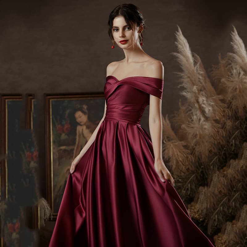 One-Shoulder Toast Dress 2026 New Style Burgundy Banquet Dress Bridal Wedding Elegant Toast Dress