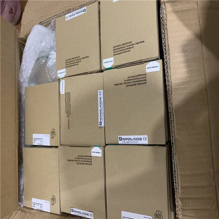 UB500-18GM75-E4-V15 sensor