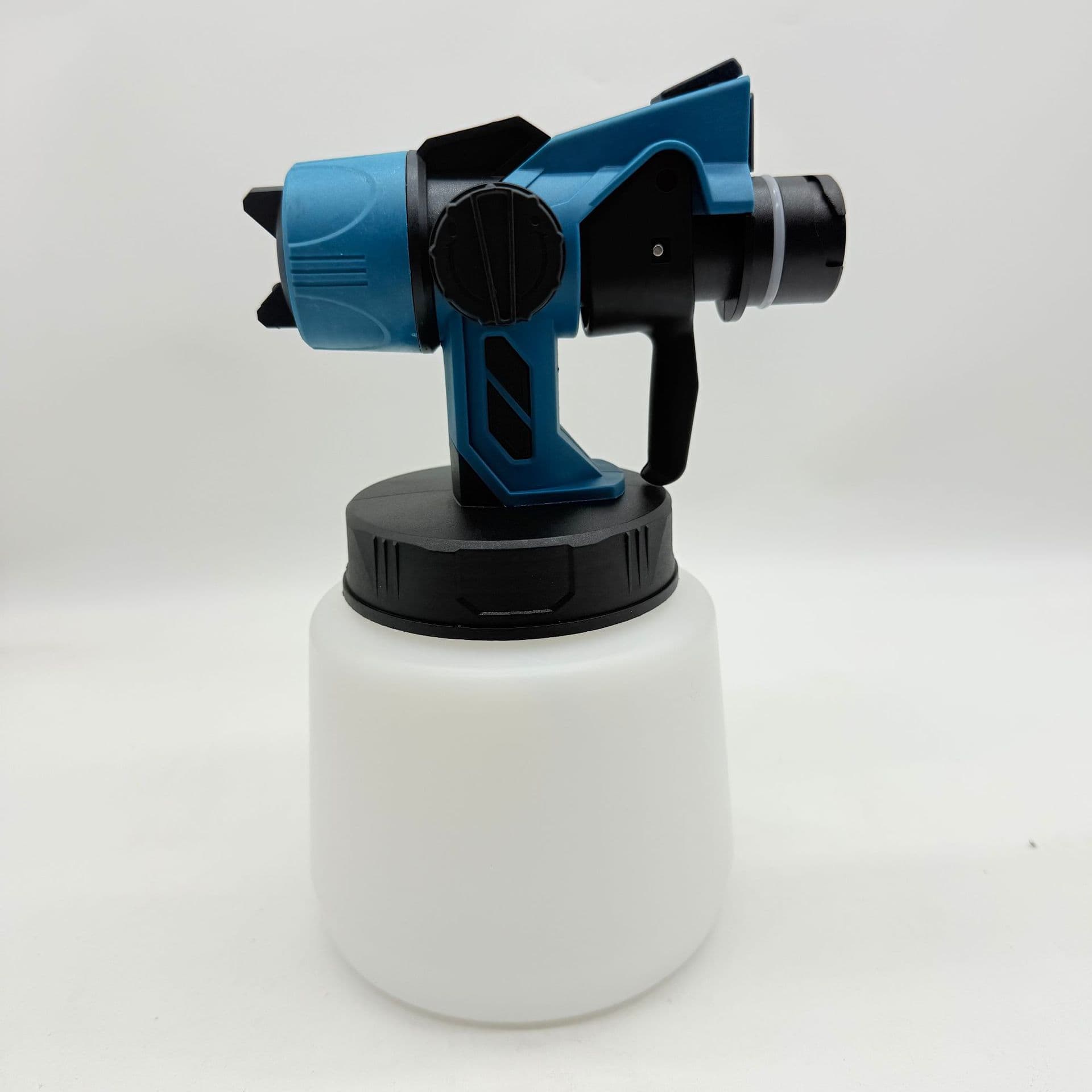 Electric spray gun accessories: nozzles, plastic pots for paint and latex, high-power spray guns, portable home-use lithium battery spray guns.