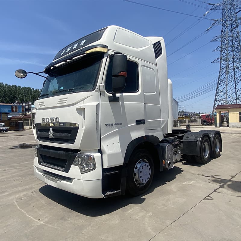 Sale of Sinotruk HOWO T7 Tractor Head, Dual-Drive Freight Truck Head, 450 Horsepower Container Transport Truck Head