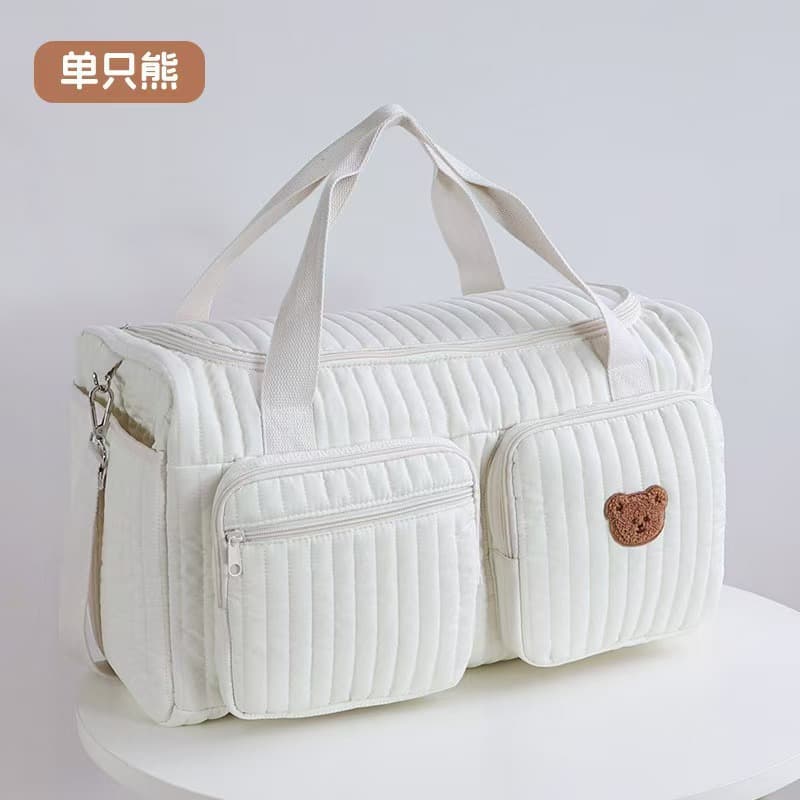 Korean style quilted mommy travel bag, short-distance lightweight large-capacity luggage bag, portable shoulder bag, casual mother and baby bag, trendy
