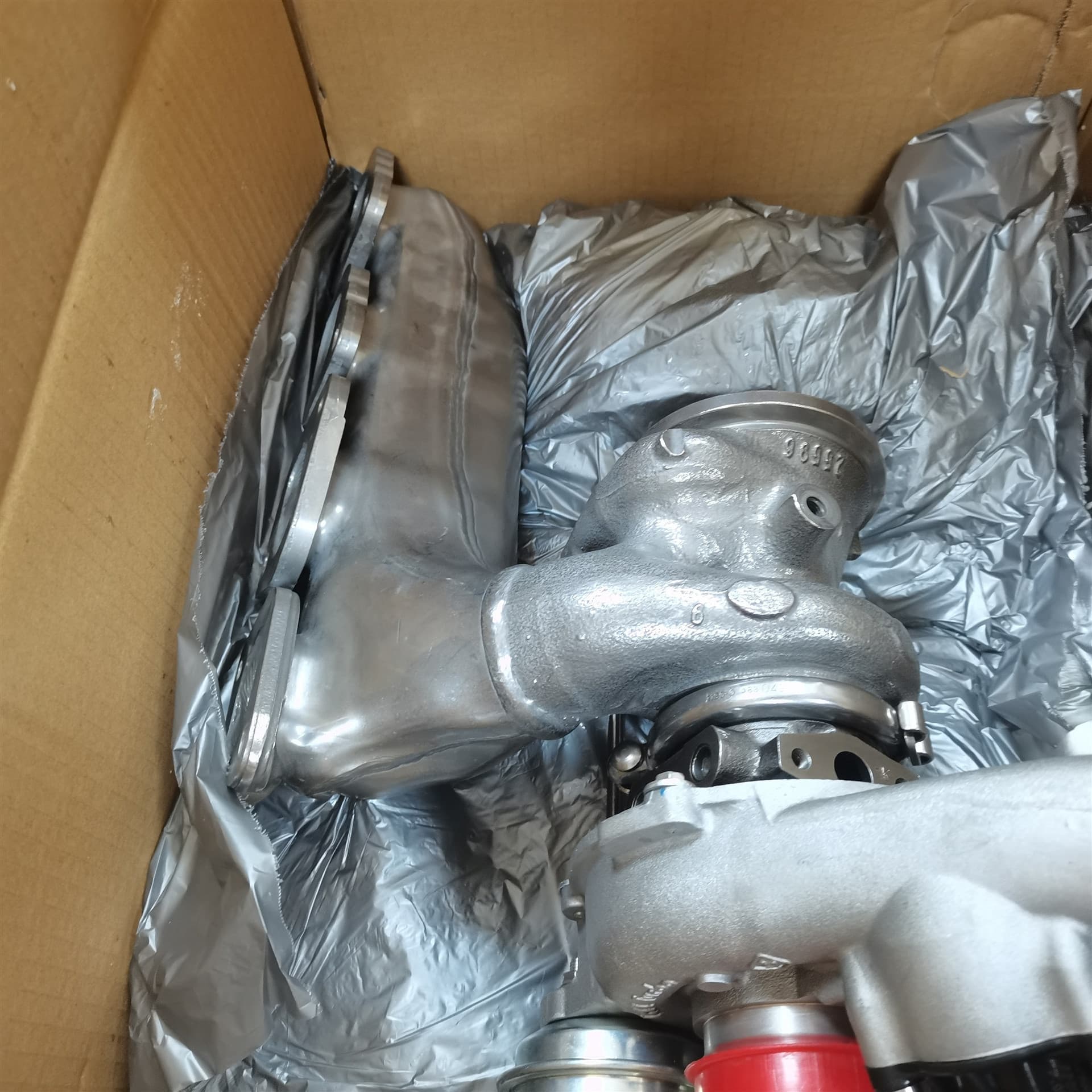 Suitable for Mercedes-Benz M274 turbocharger C-Class E-Class CLS GLC GLK300 A2740903280 2.0T