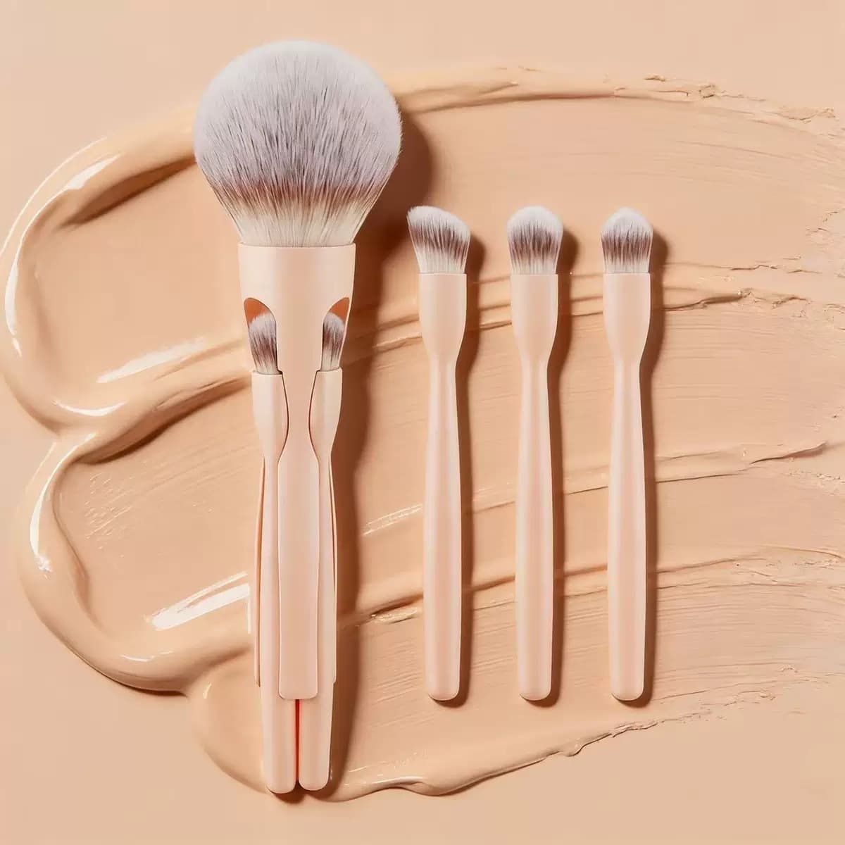 New 4-in-1 Magnetic Makeup Brush Set with Powder Brush, Blush Brush, Eyeshadow Brush, and Concealer Brush, Portable Travel Makeup Brush Kit