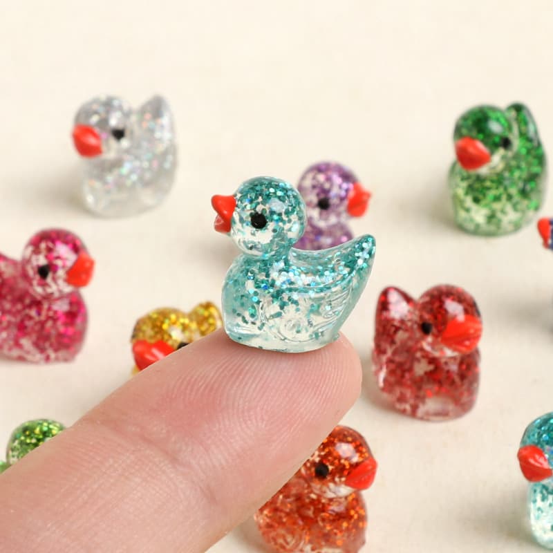 Fine glitter and high transparency mini three-dimensional duck resin diy accessories desktop small ornaments toy keychain jewelry