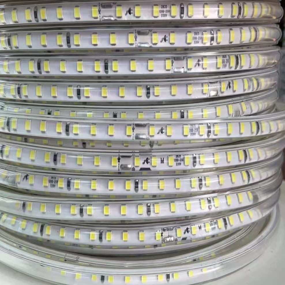 New 220V Wireless LED Strip 2835-15MM-120 LEDs Convex Type 20cm Cut Outdoor