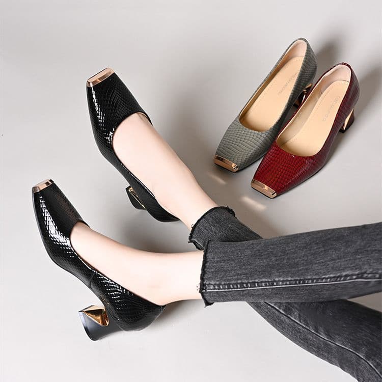 Metal-Toe Anti-Kick Shallow Single Shoes for Women 2025 Spring/Autumn New French Snake Print Chunky Heel Versatile Soft Sole Leather Shoes