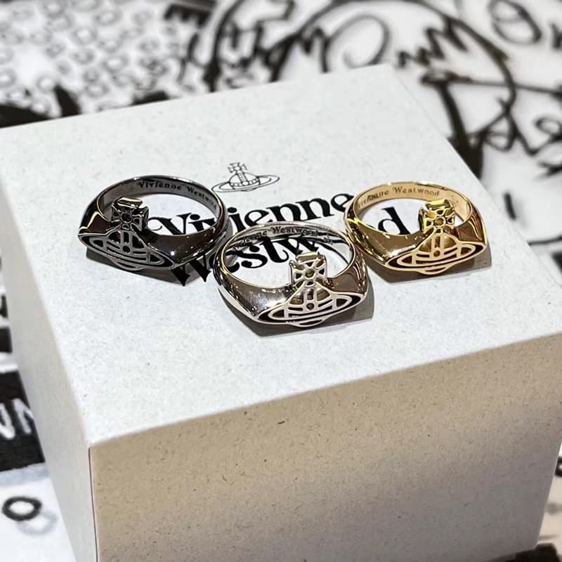 High-quality Vivienne Westwood Saturn ring with openwork lines, simple couple ring, retro accessory.