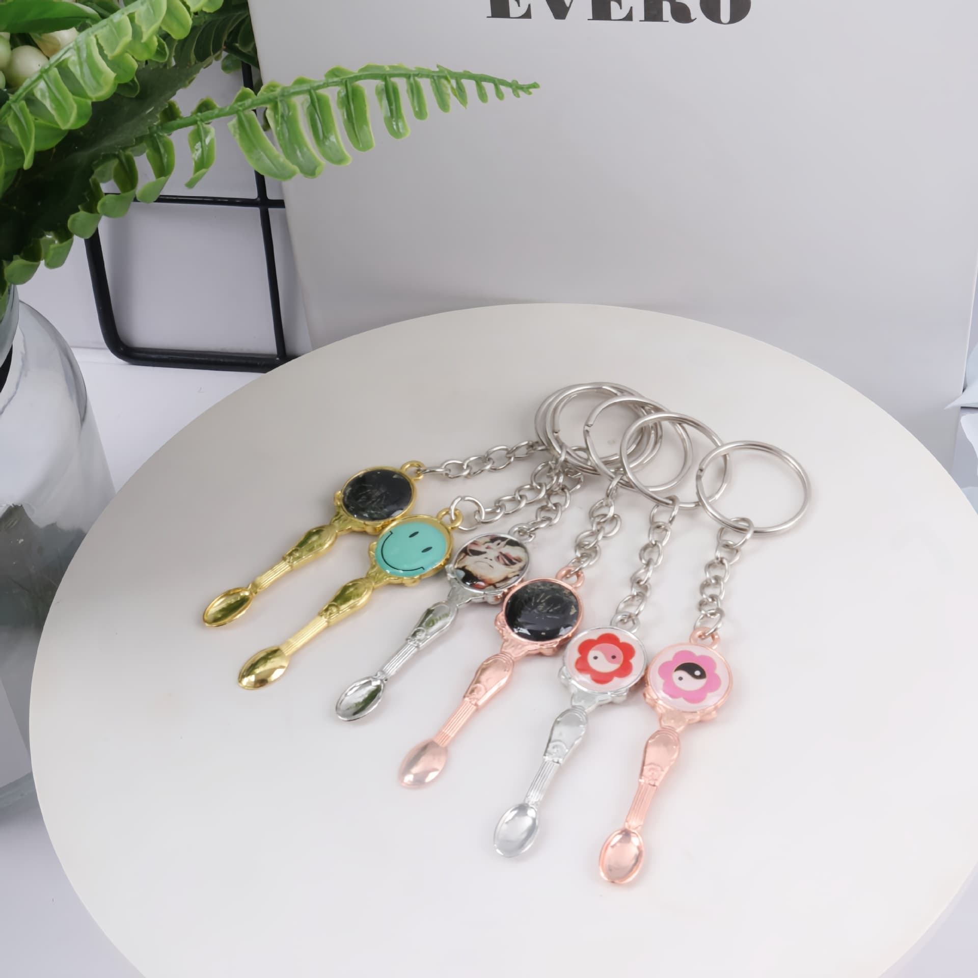 Factory Direct Metal Keychain Shape Tobacco Spoon Portable Metal Small Tobacco Scoop Snuff Bottle Tobacco Pin Tobacco Spoon