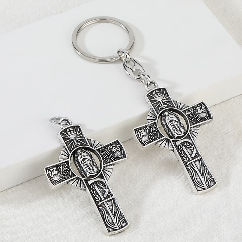 Factory Direct TEMU Amazon Hot Selling Cross Keychain Men's Vintage Style European and American Cross-Border Accessories