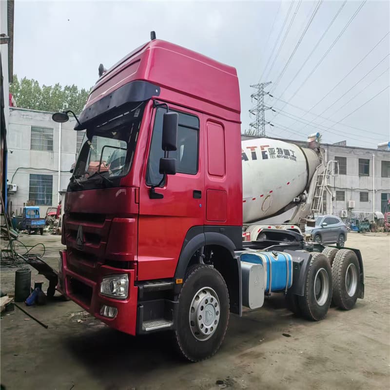 Cross-border supply second-hand Howo tractor head, 6*4 container trailer head, 371HP cargo transport truck