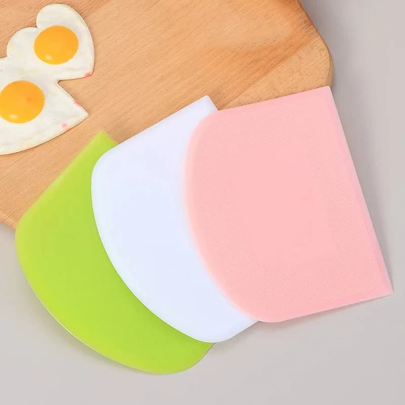 Kitchen Baking PE Plastic Scraper Cake Knife Rice Noodles Cutter Cream Scraper Baking Tool Kitchen Scrapers All Purpose Tools