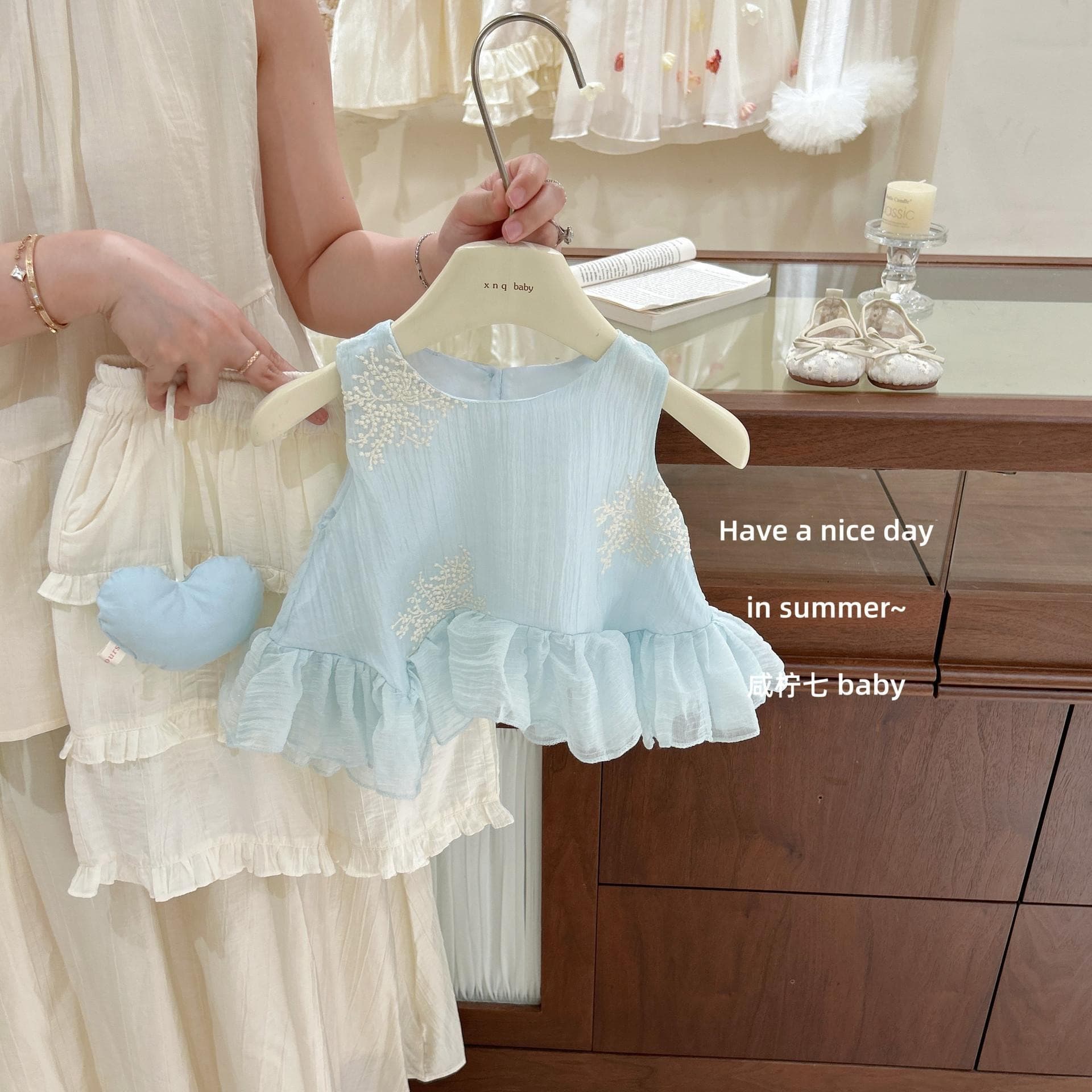 Girls summer suit, cute baby summer sleeveless top, lace pants two-piece set, stylish children's embroidered clothes