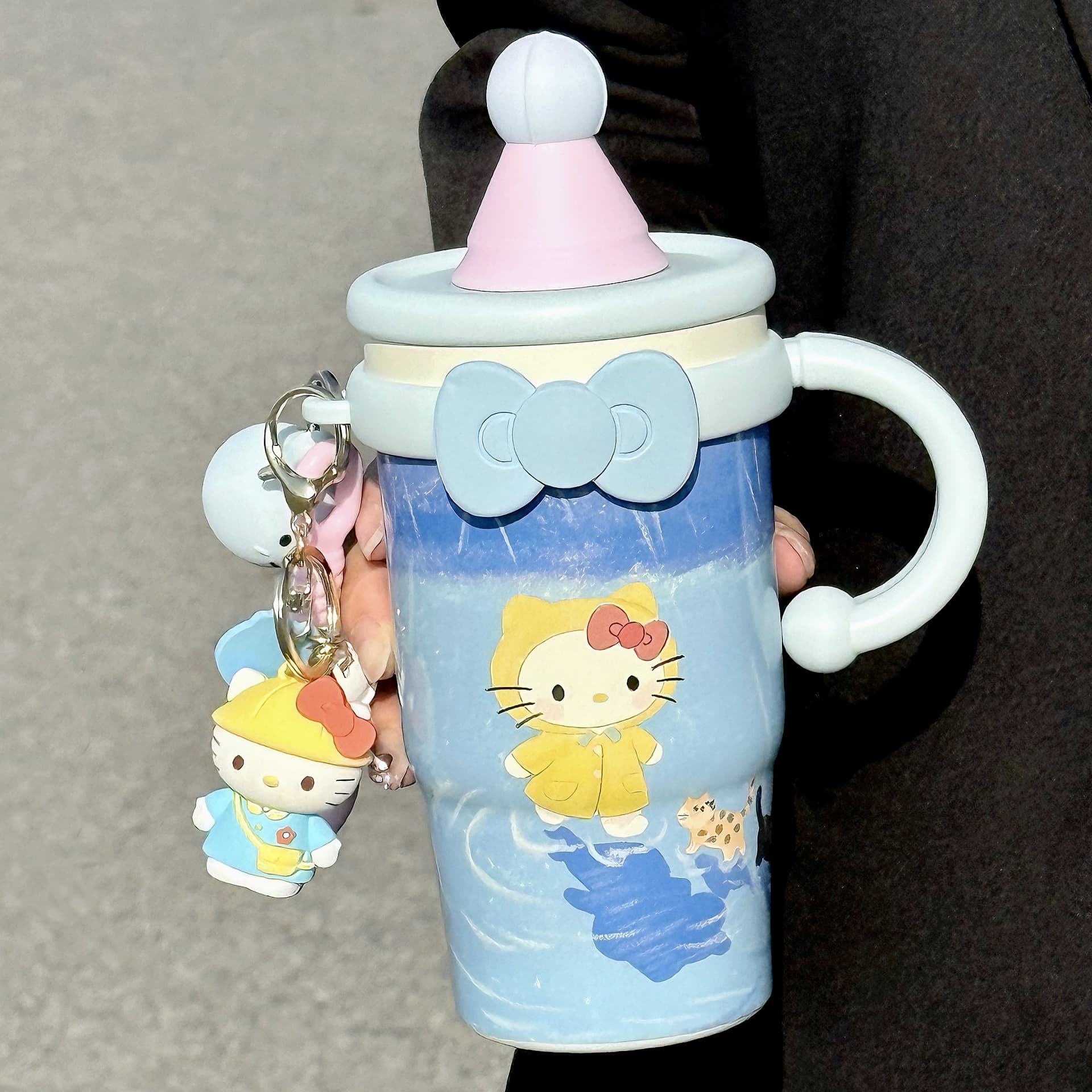 Hello Kitty Insulated Water Bottle with Straw, Stainless Steel Coffee Cup, Portable and Cute