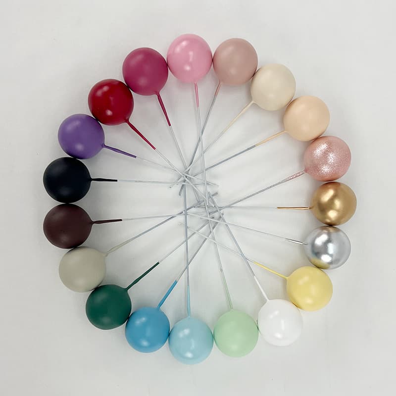 Instagram-style gold and silver macaron-colored foam balls for baking, colorful birthday cake decorations, Christmas red, black, and purple.