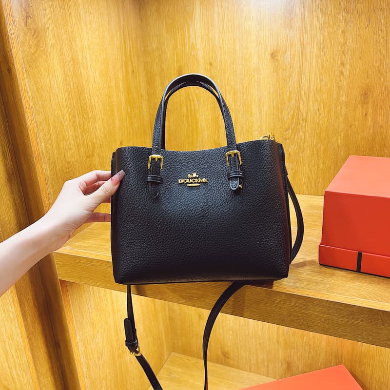 Premium Large Capacity Handbag Women's Bag 2026 New Style Trendy Fashion Shoulder Tote Bag Versatile Casual Crossbody Bag