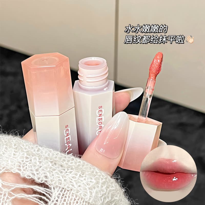 New Mirror Glossy Moisturizing Lip Gloss - Hydrating, Easy to Apply, Korean Style, High Color Payoff, Natural Look, Student-Friendly, Affordable, Long-Lasting, Non-Stick