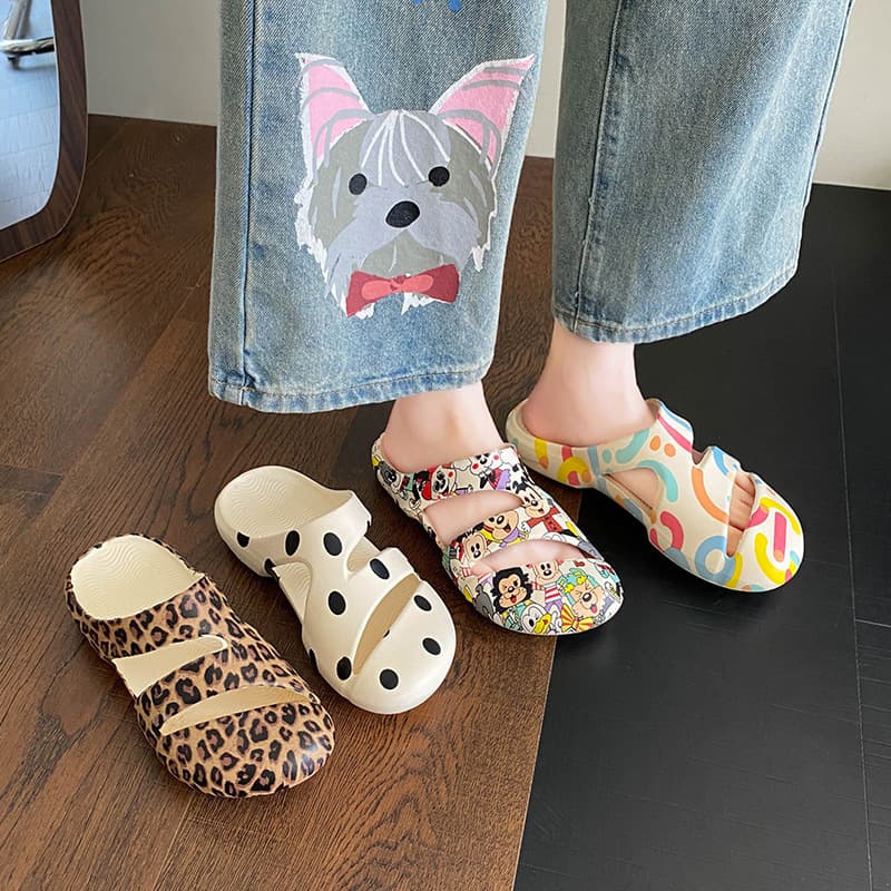 Baotou Anti-Collision Slippers for Women, Summer Outdoor Cartoon Slippers, Non-Slip Beach Shoes, Colorful Leopard Print Slippers Wholesale