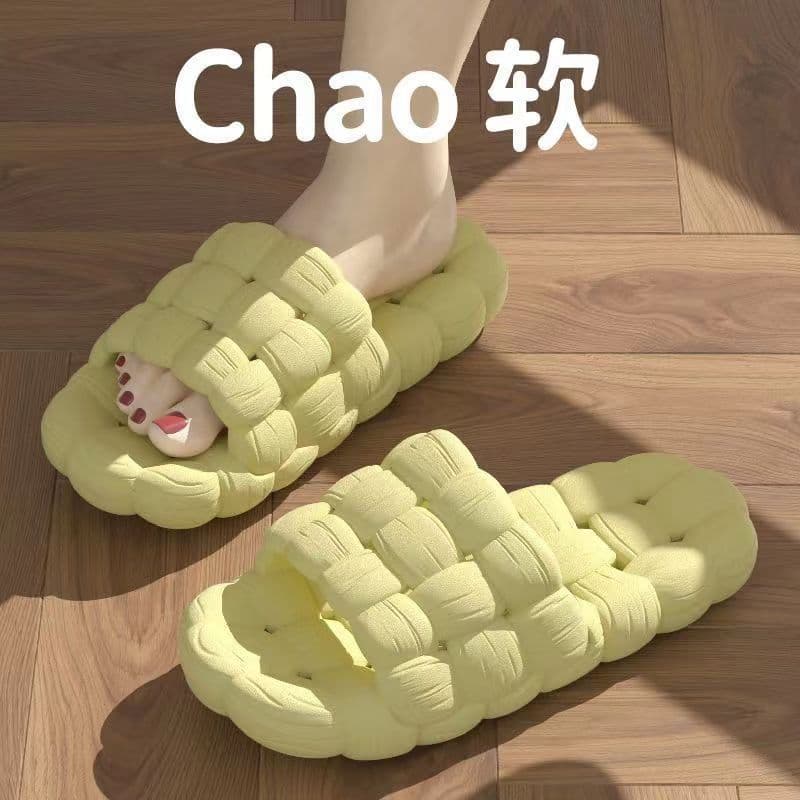 Home Use Bathroom Anti-slip Soft Bottom Hollow Out Couple Hotel Slippers Men's Women's Indoor Plastic Slippers