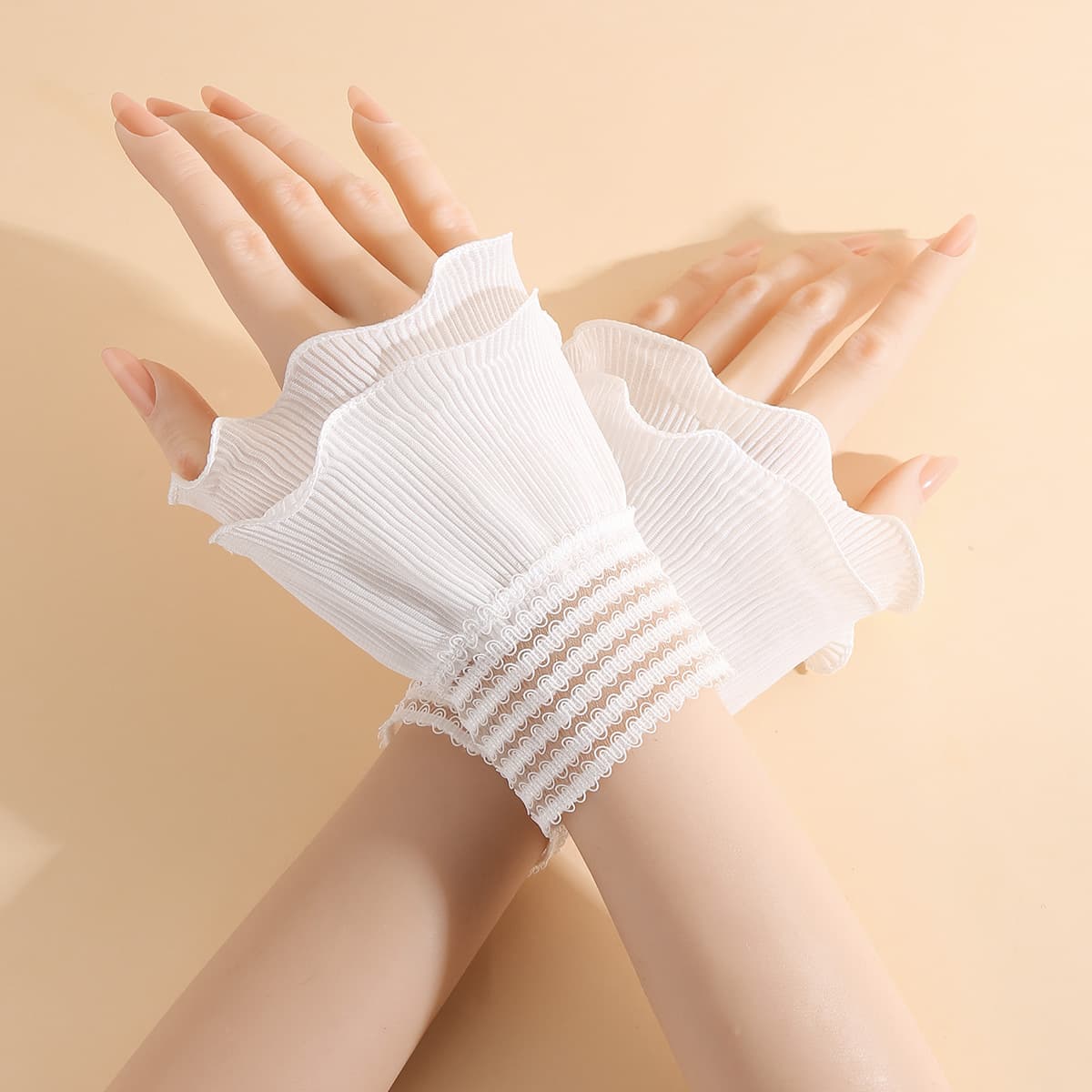 Girls' Japanese sweet lace gloves creative multi-layered lace trumpet sleeve autumn and winter long-sleeved decorative collar gloves