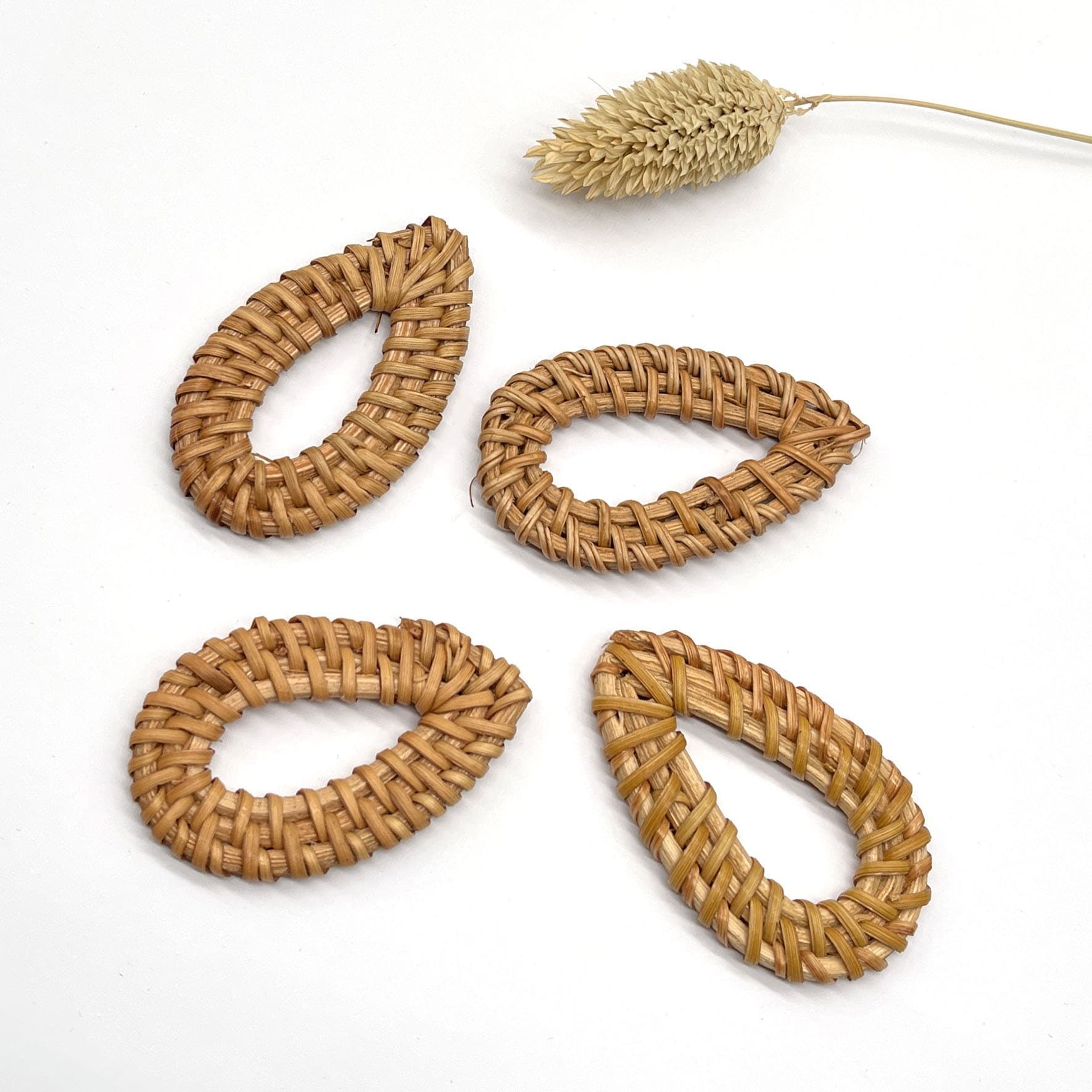 Rattan bamboo handicrafts accessories in stock rattan water drop pendant natural rattan weaving water drop pendant