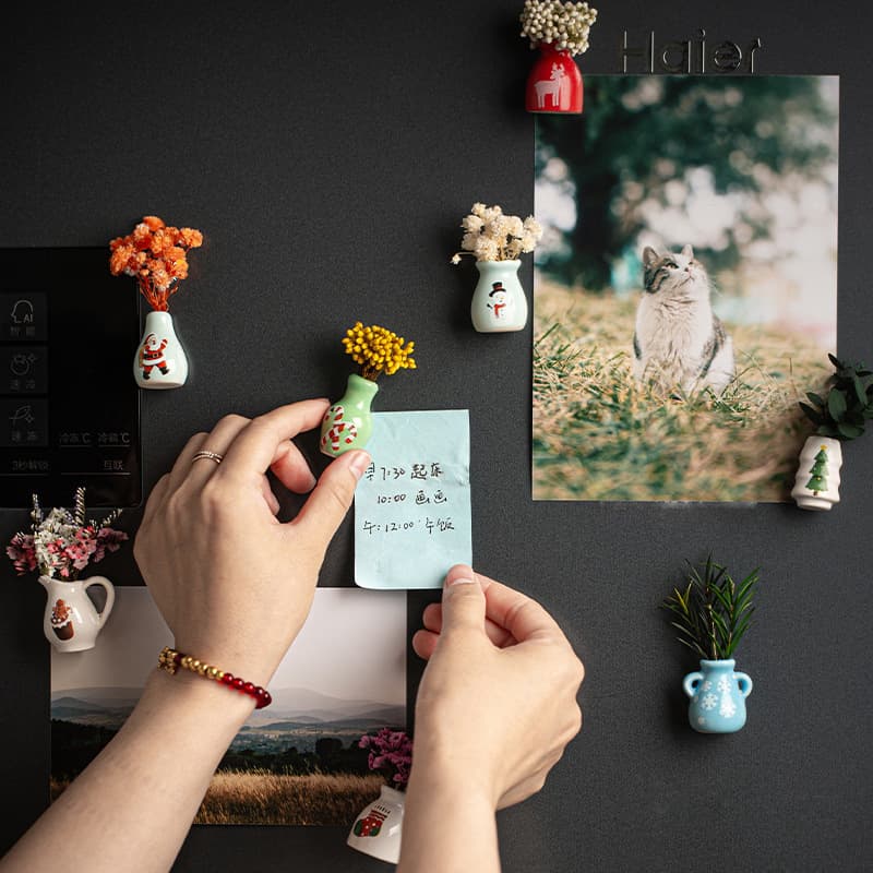 Cross-border Christmas Gift Ceramic Fridge Magnet 8-Piece Set 3D Magnetic Mini Multifunctional Refrigerator Decorative Vase