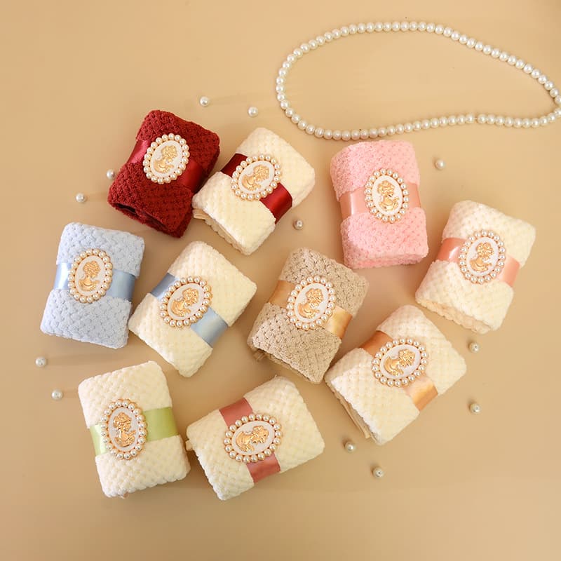Wedding Cake Candy Store Souvenir Matching Coral Fleece Baroque Towel Multi-color Optional Gifts