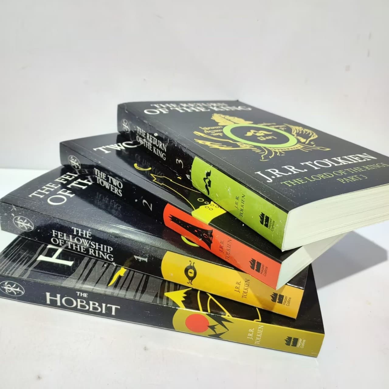 Lord of the Rings: The Hobbit 4-volume set English version book The Hobbit and The Lord of th