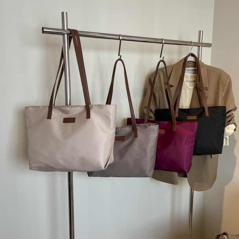 Women's Handbag 2025 Spring New Korean Fashion Simple Large Capacity Tote Bag Shoulder Underarm Bag