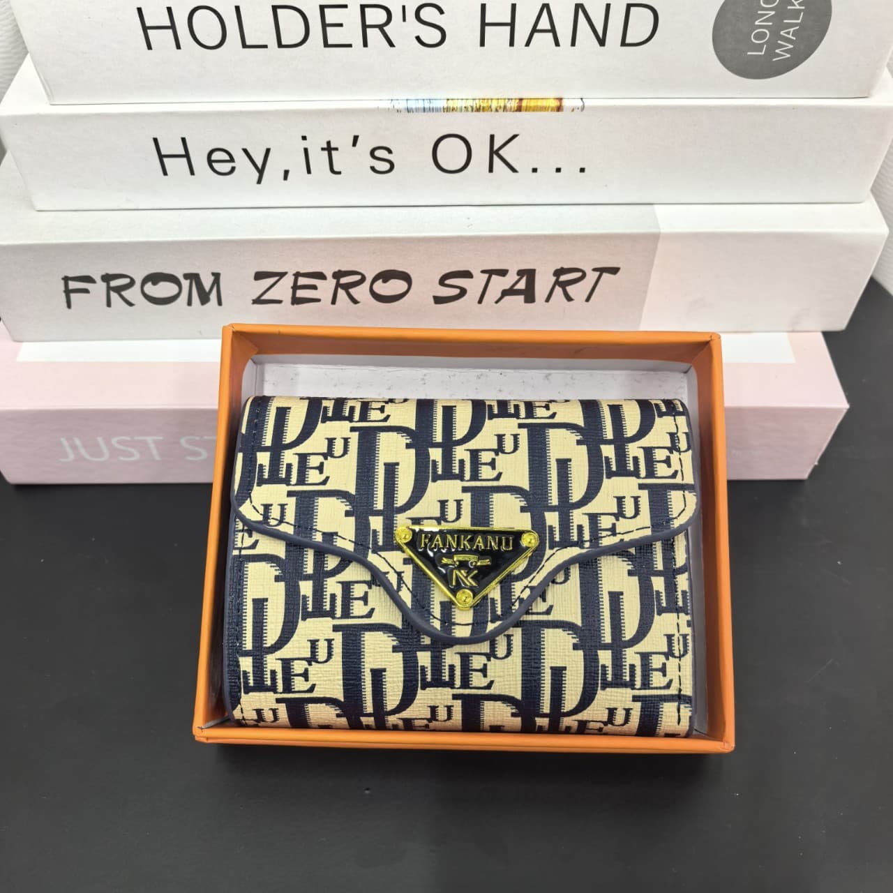 Vintage D Letter Print Card Holder Women's Multi-functional Foldable Wallet Large Capacity Document Pouch Clutch